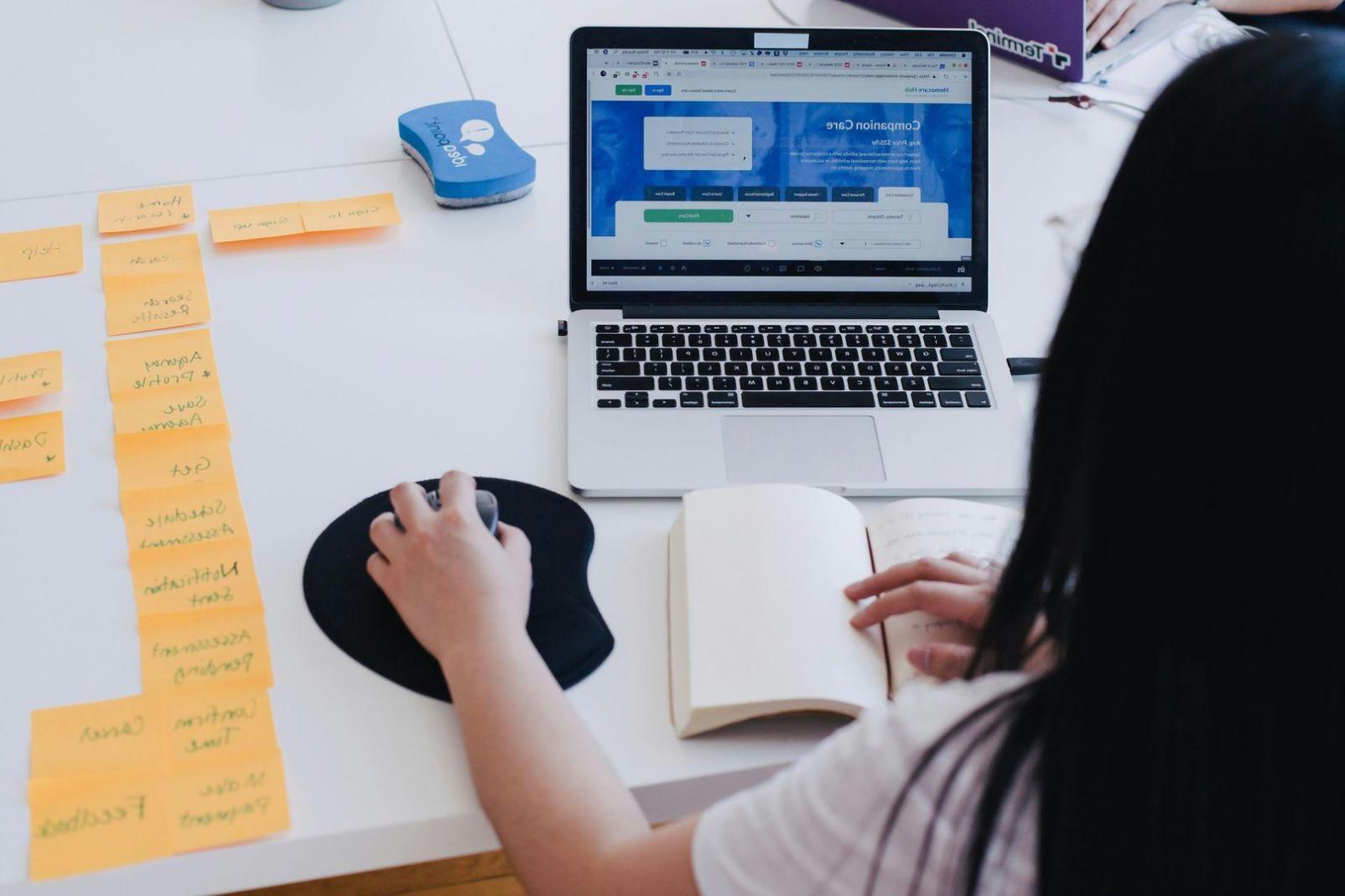 Evaluasi kinerja trading dengan metrik yang relevan